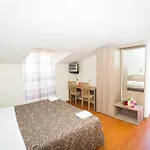 Concorde Hotel 2*
