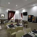 Concorde Hotel 2*