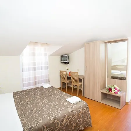 Concorde Hotell 2*